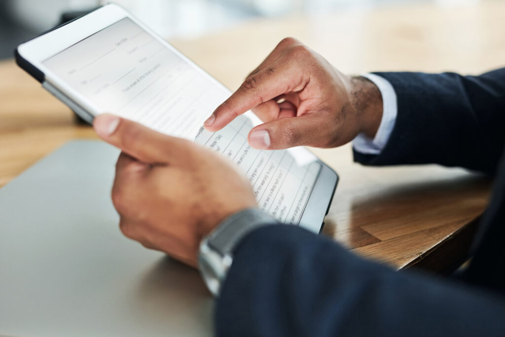 Rellenar formulario de impuestos con una tablet mg prime